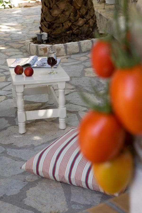 Guest house Isalos 3*