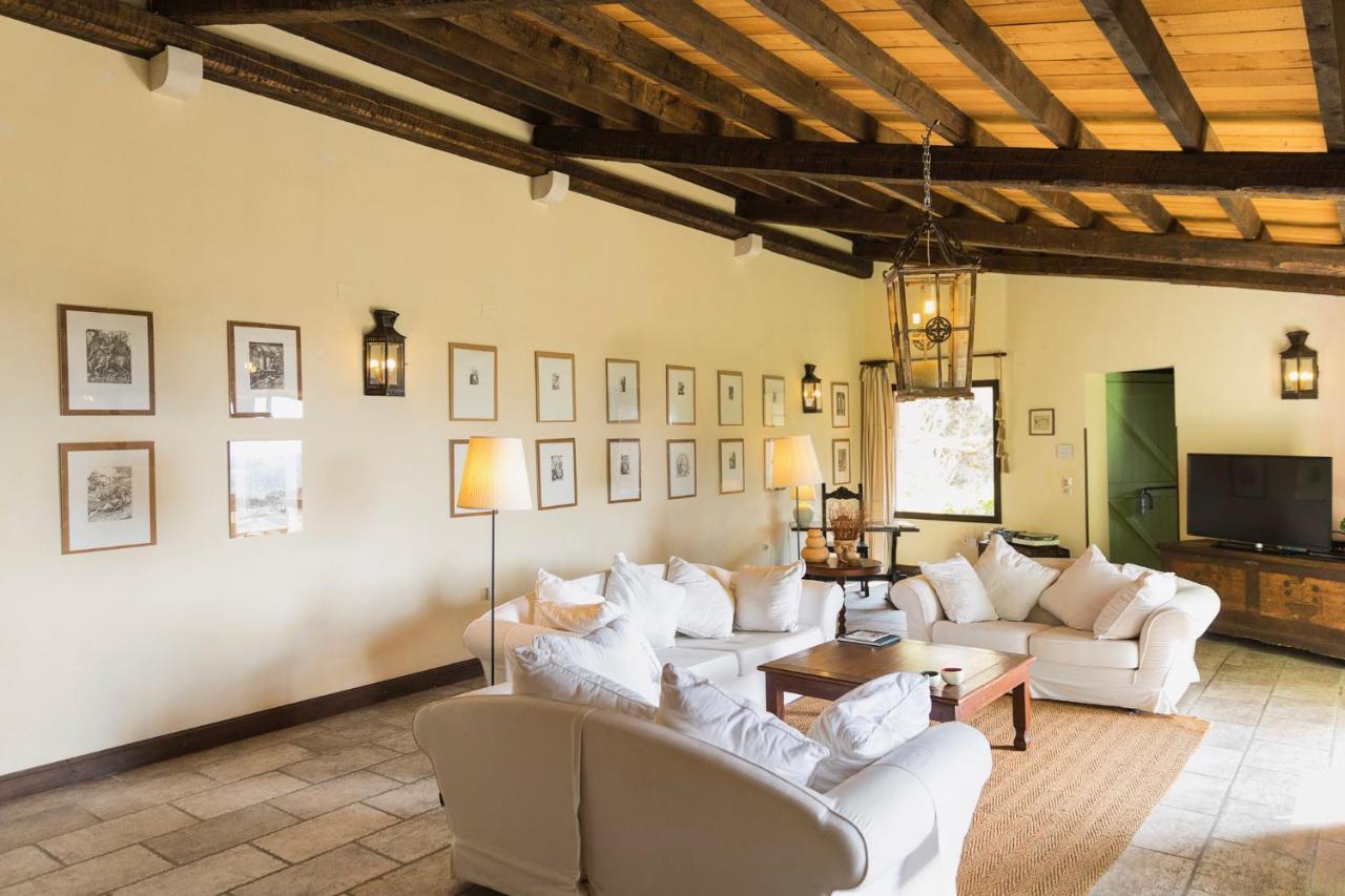 Villa Manavra Ipsos