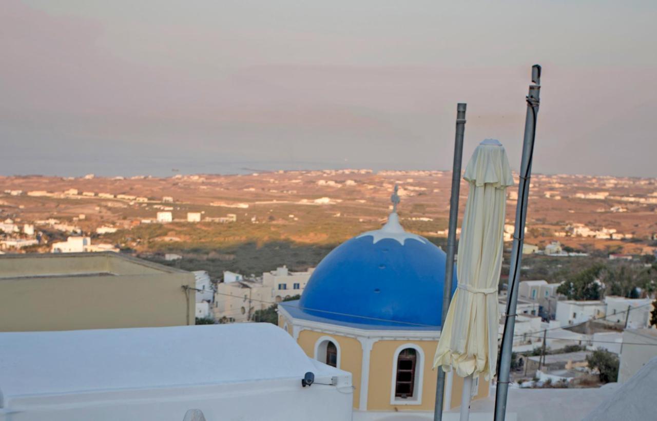 αura Cave Villa Fira (Santorini)