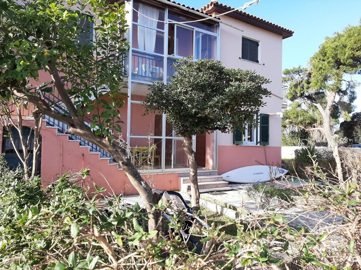Giorgos House *