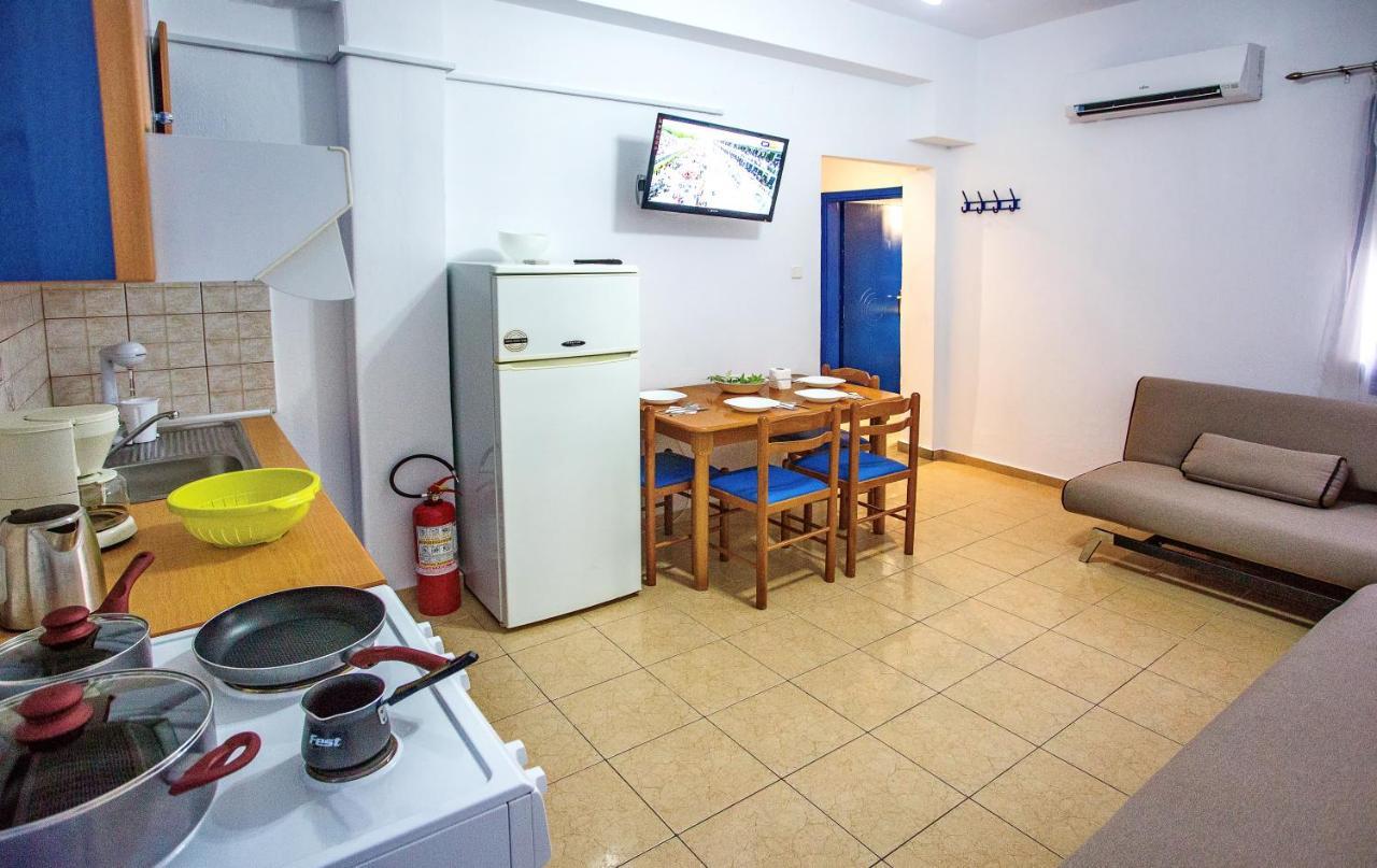 The Blue Aparthotel Nea Peramos (Macedonia)