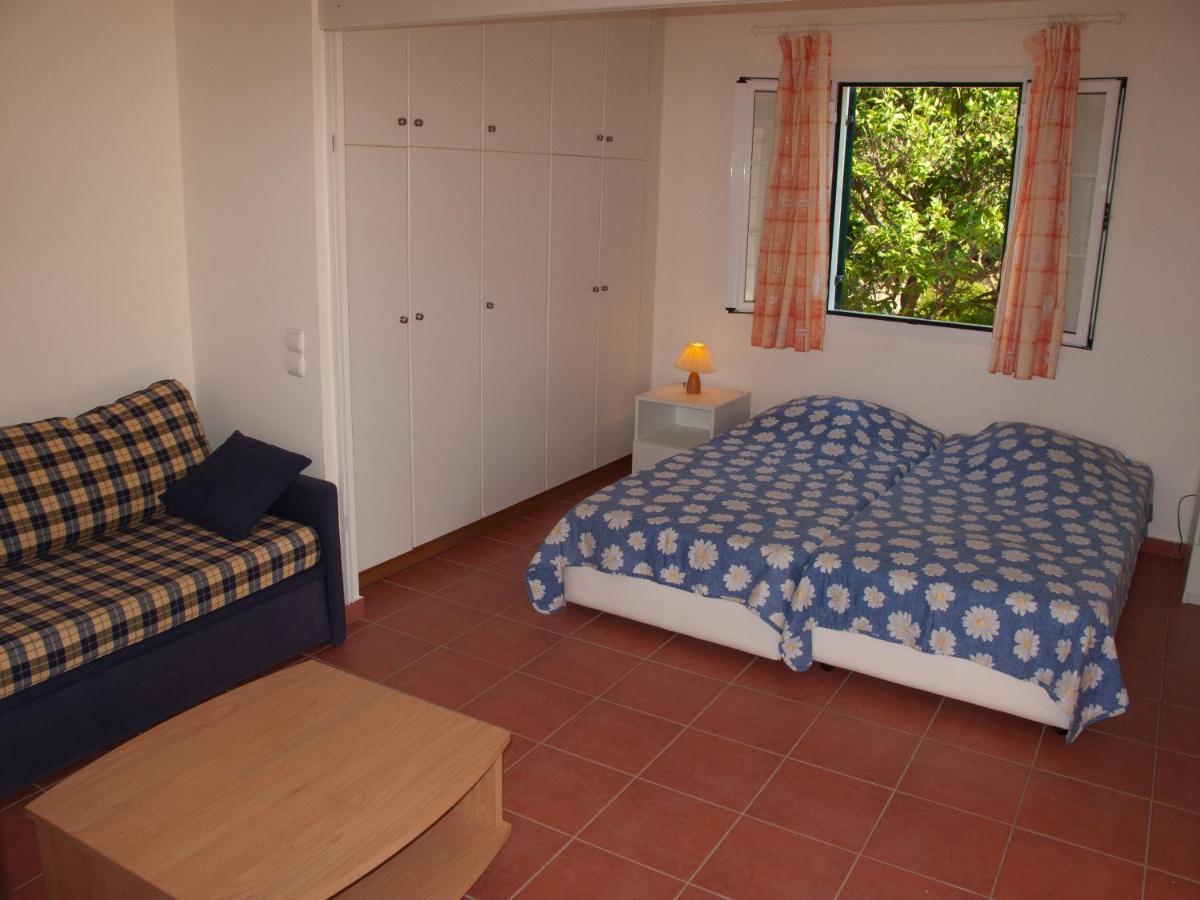 Aparthotel Inglessata Rose Svoronata