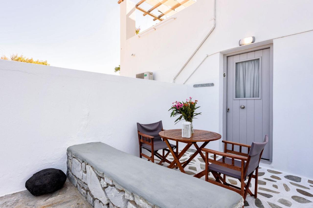 Agnanti Naousa (Paros)