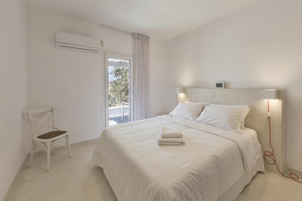 Apartment With A Sea View And Swimming Pool, In The Area Of Koundouros