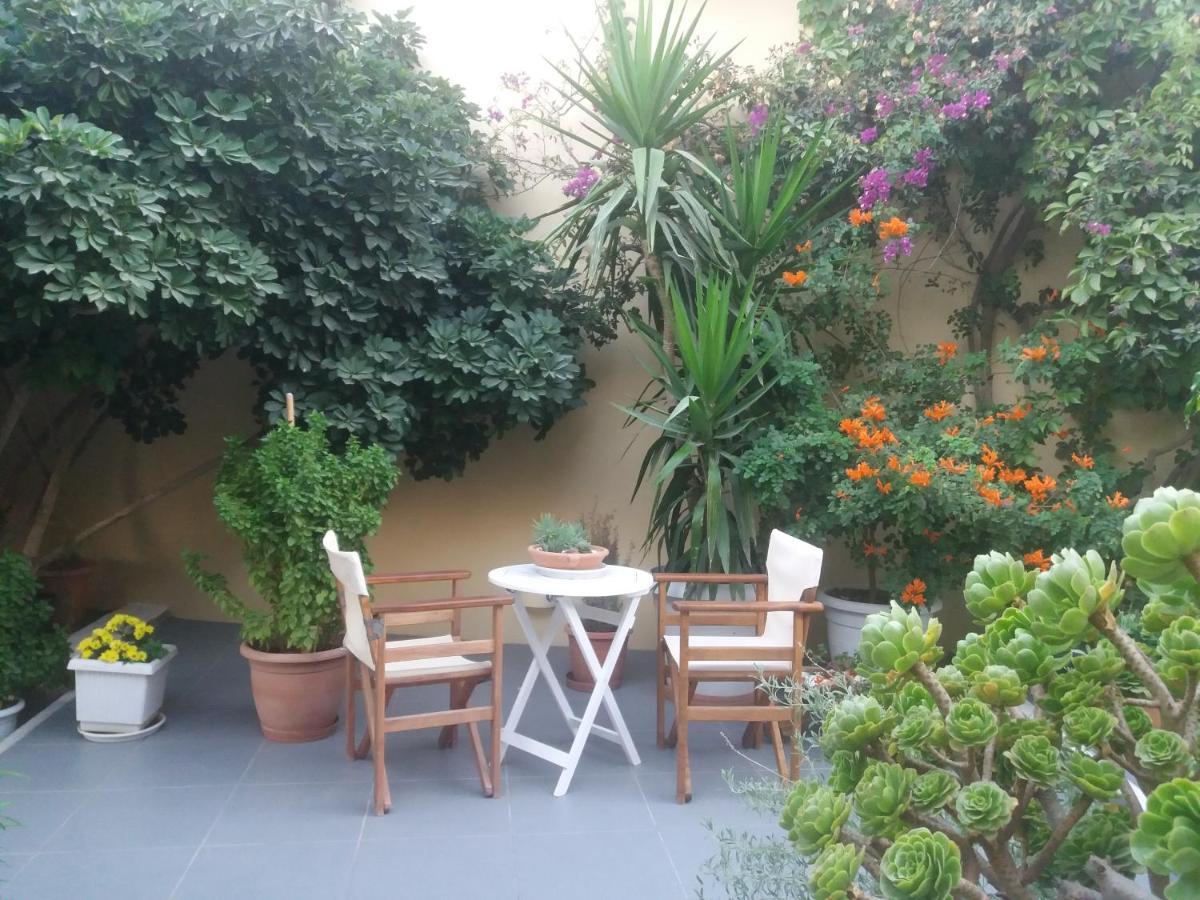 Ersi Fira (Santorini)