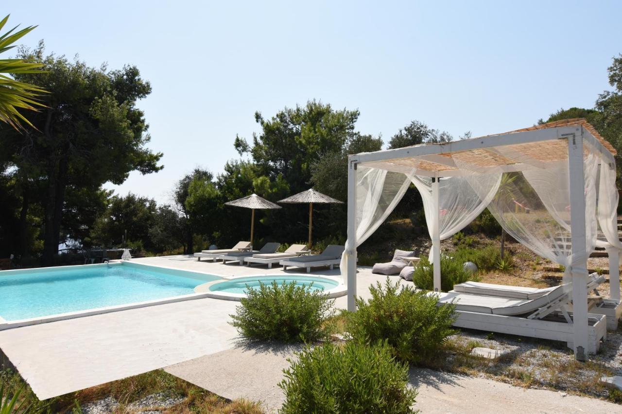 Aparthotel Entechnos Living 3*