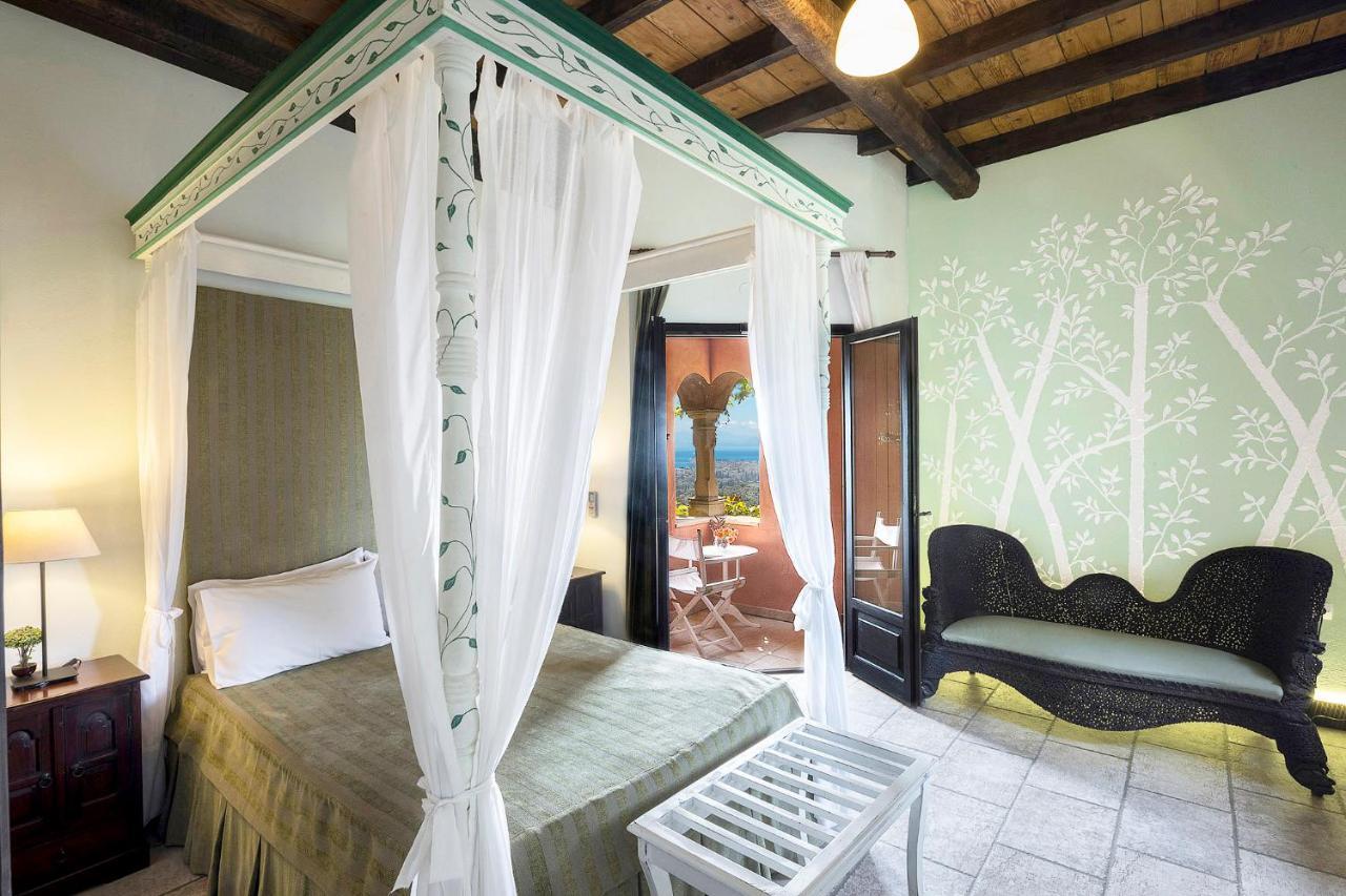 Manavra Villa *