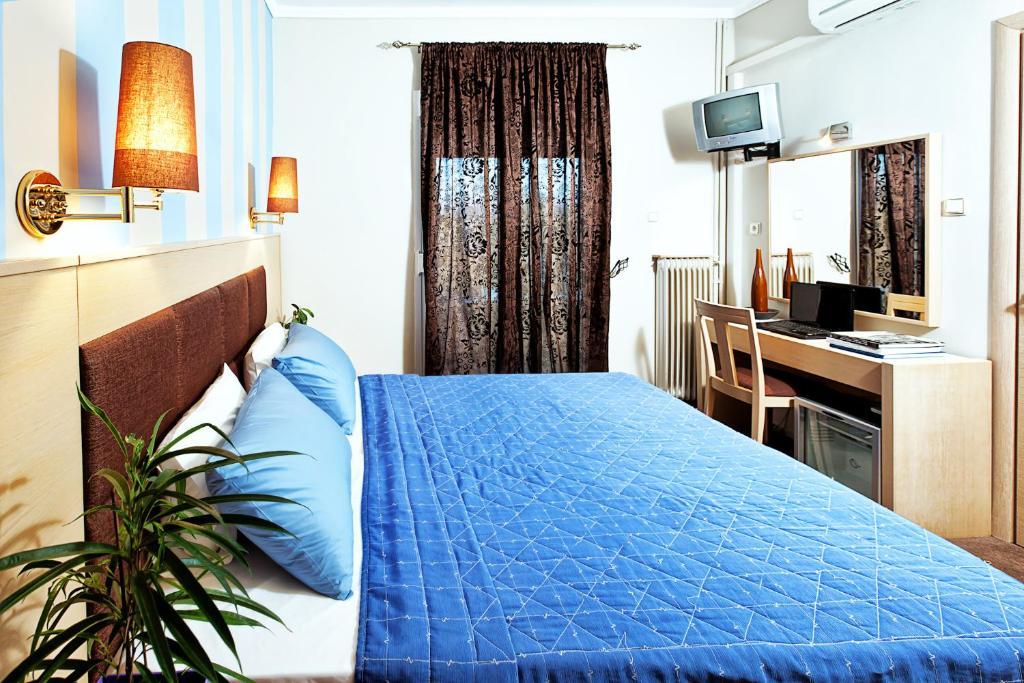 Anastassiou - Bike And Motorcycle Friendly 2*