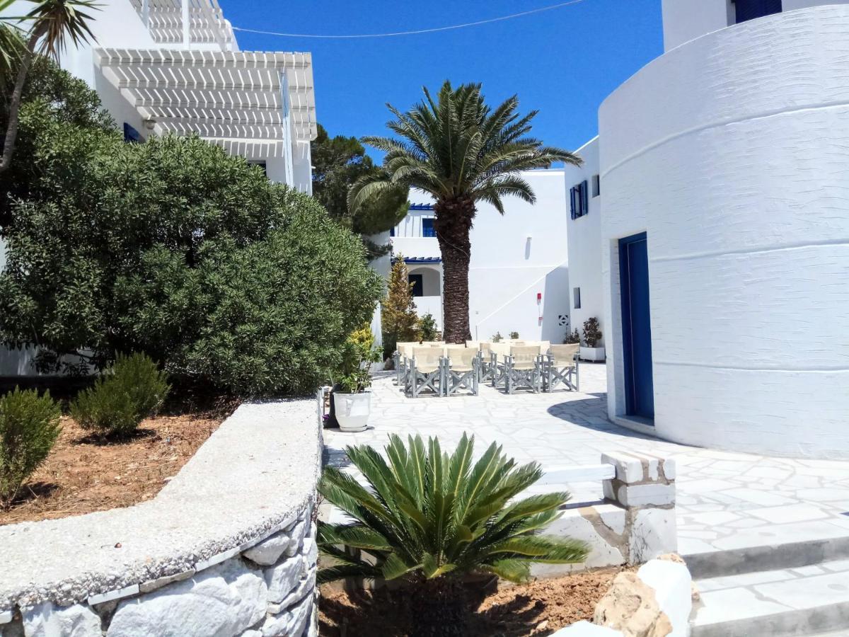 Nicos Studios & Apartments Logaras