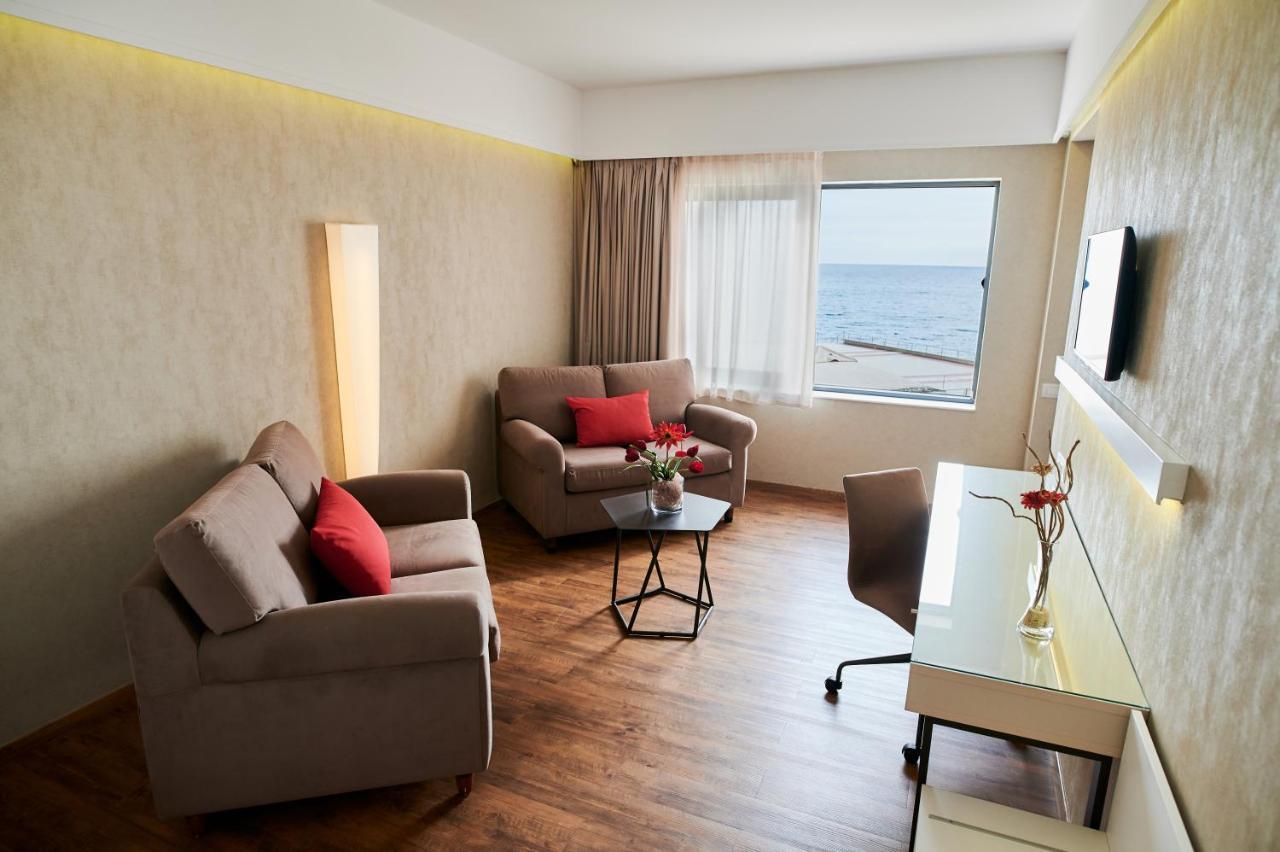 Ramada Plaza By Wyndham Thraki 5*