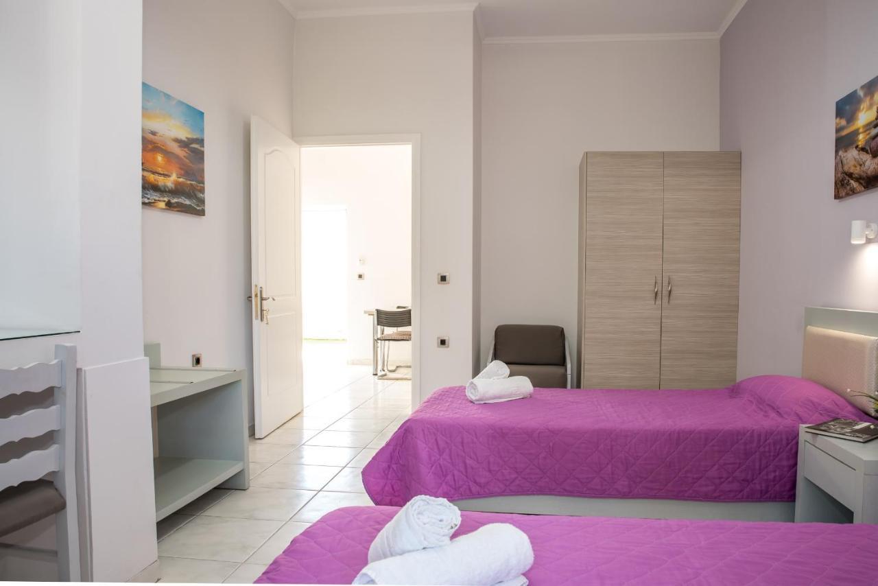 Aparthotel Tom & John Center 4*