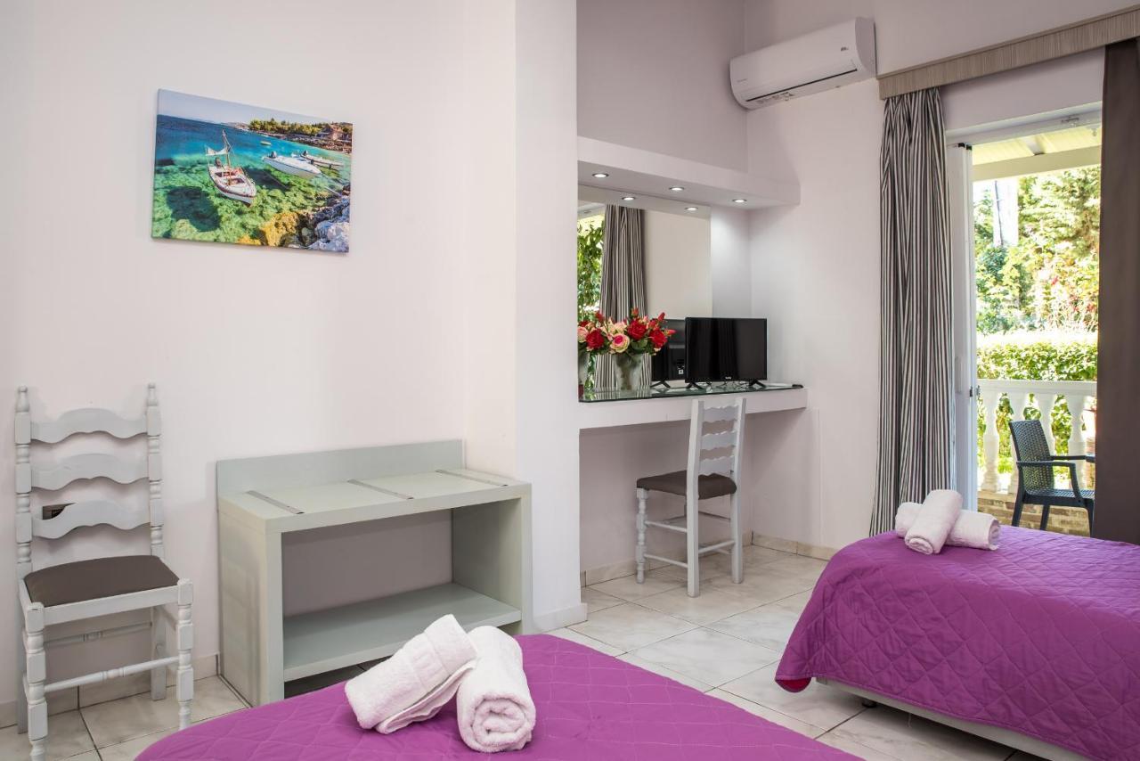 Aparthotel Tom & John Center 4*