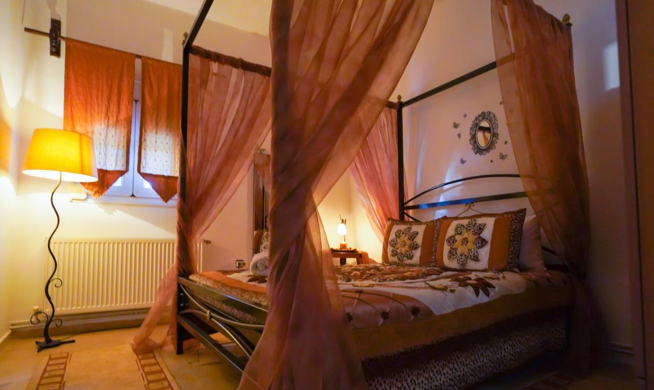 Aelia Apartment *