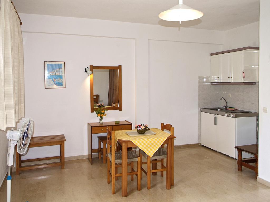Marinos Ano Korakiana