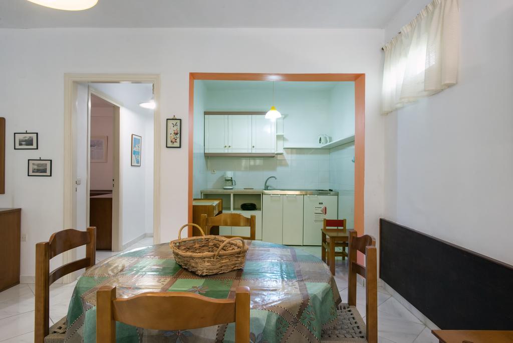 Marinos Apartment *