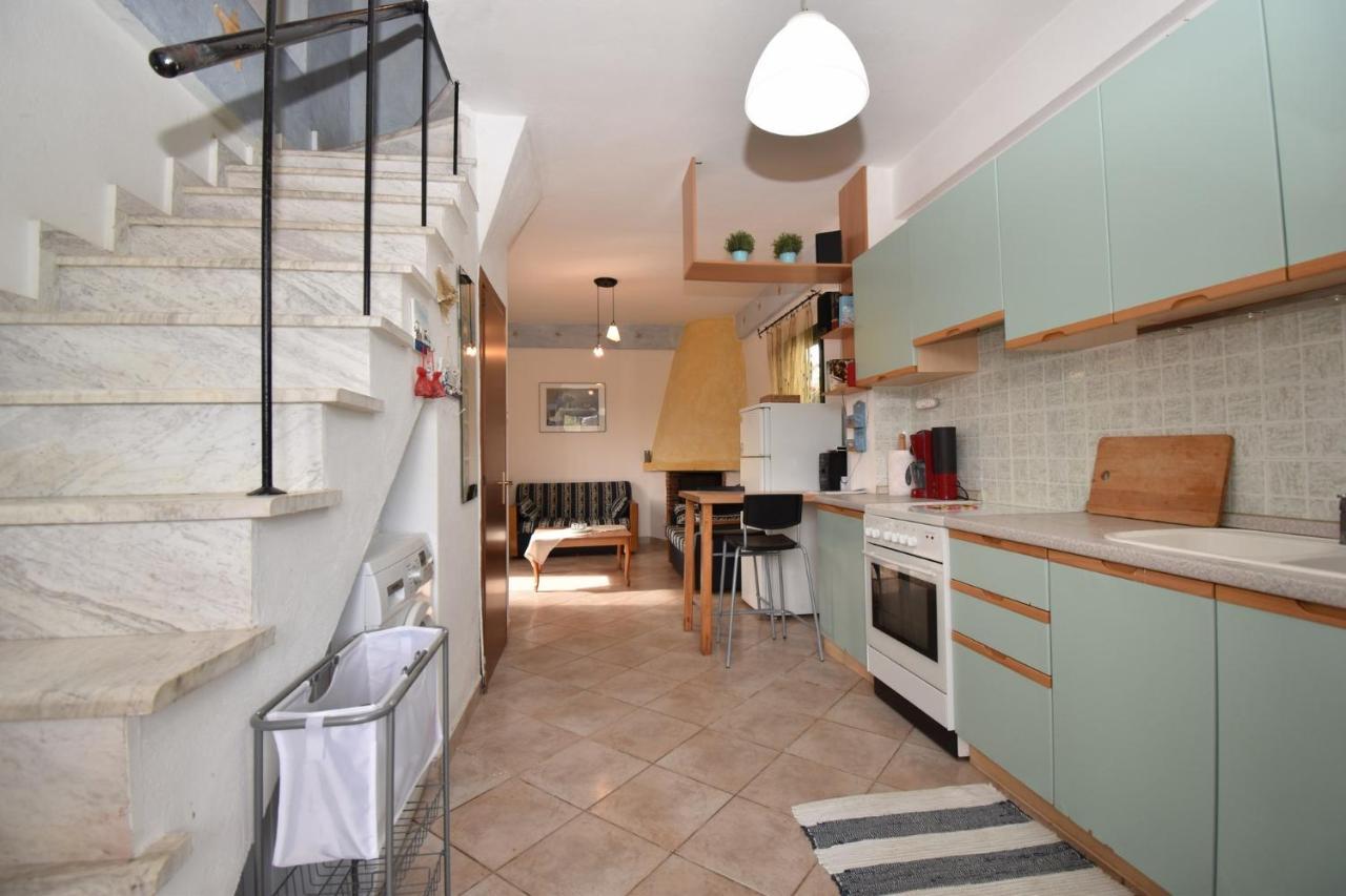 Pandora Sea Side Maisonette, Holiday home *