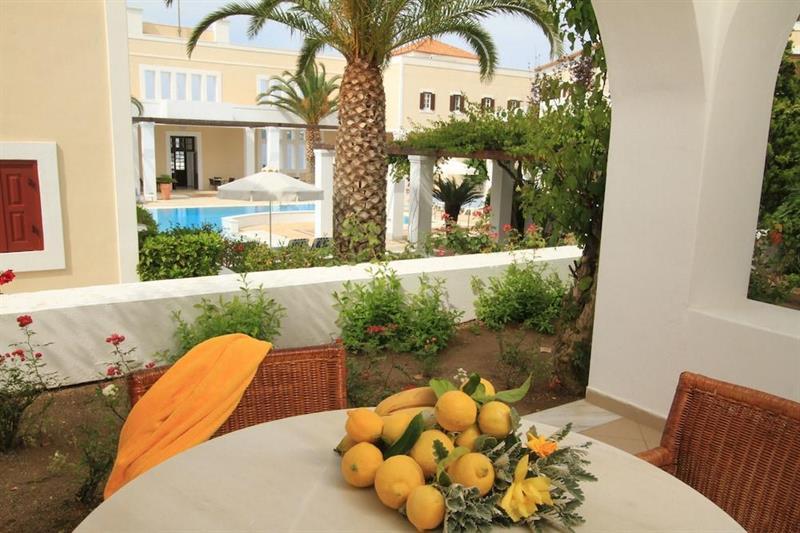 Aparthotel Nissia Traditional Residences 4*