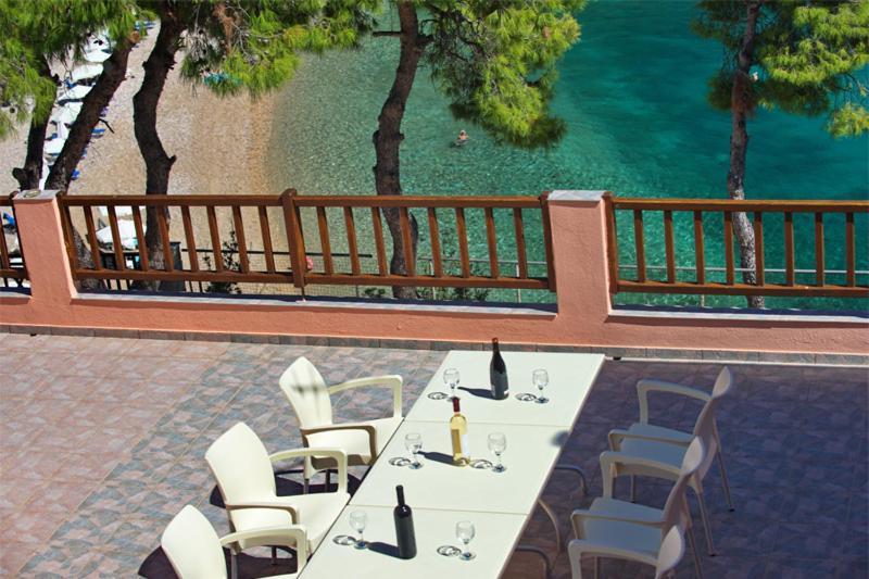 Apostolis Inn