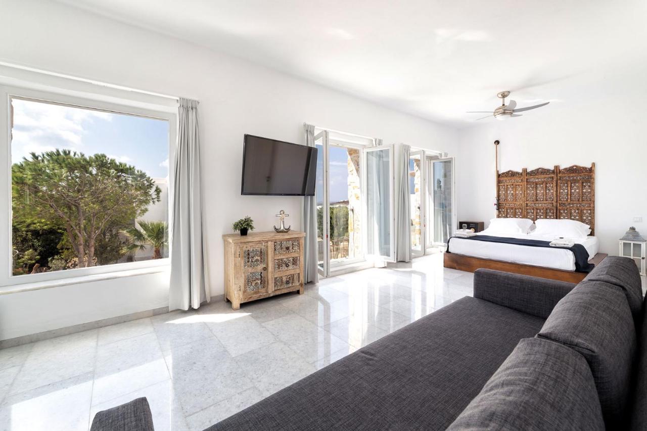 Pela Aliki (Paros)