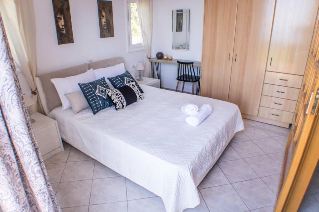 Ventus, 40sqm Private Pool & Hot Tub! * Roussospition