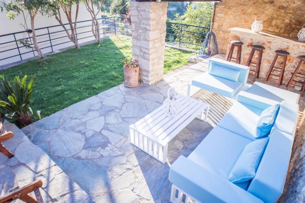 Ventus, 40sqm Private Pool & Hot Tub! Roussospition