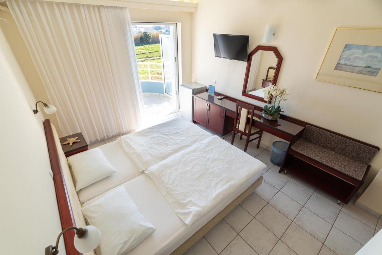 Dionisos Hotel 2*