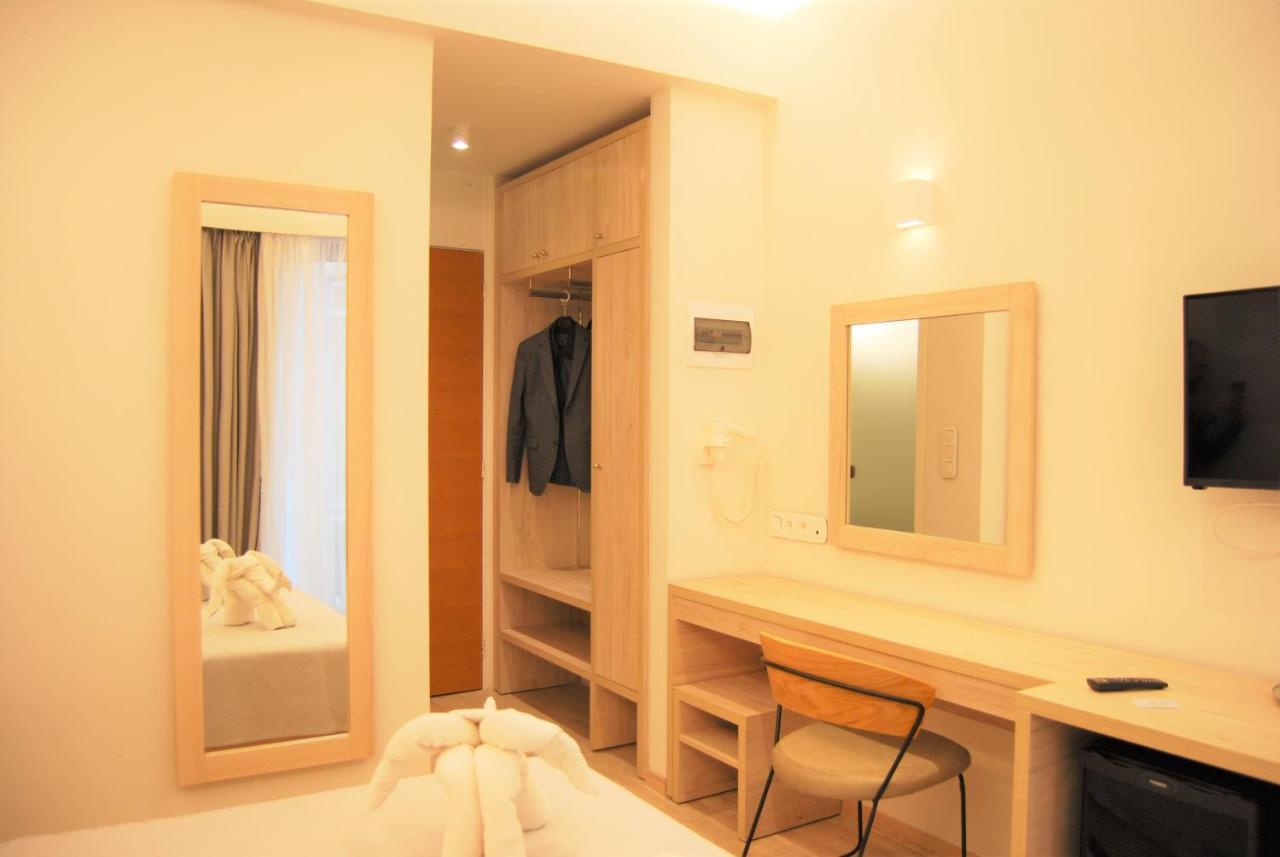 Iniohos 3* Athens