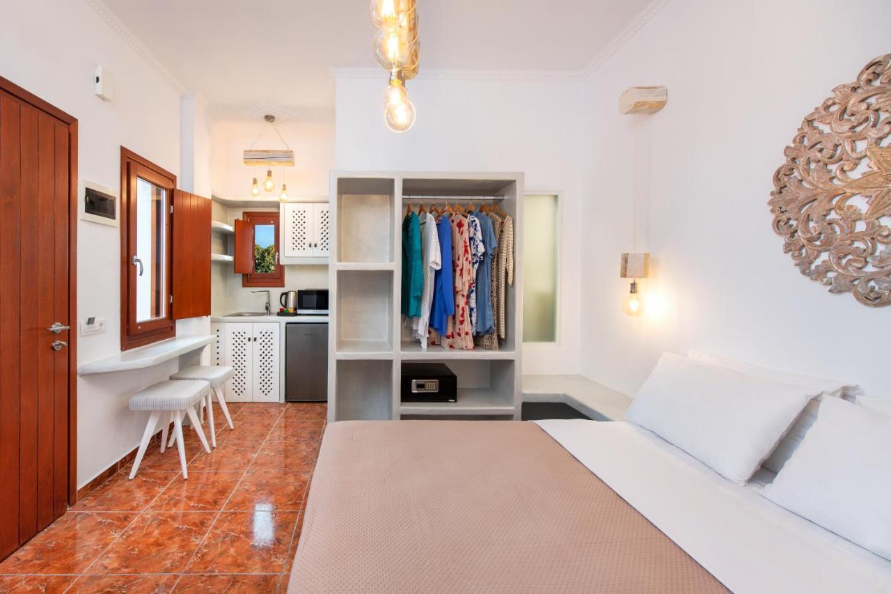Nectarios - & Adults Only Fira (Santorini)