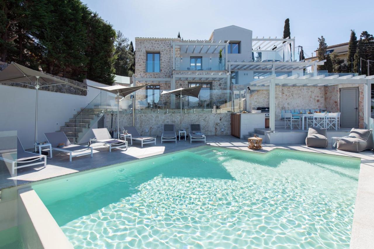 Costele With Private Sandy Villa