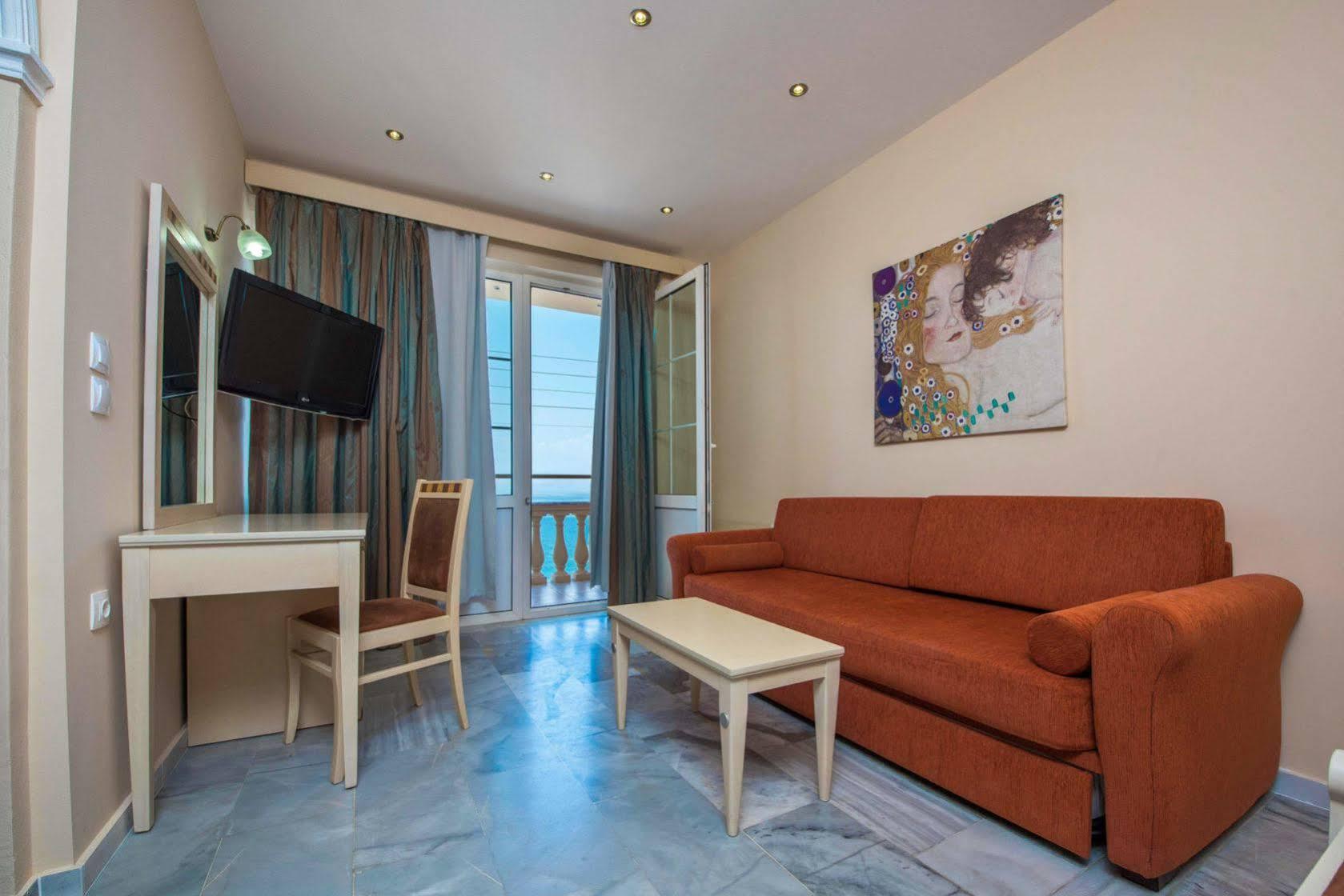 Hotel Pontikonisi & Perama (Corfu)