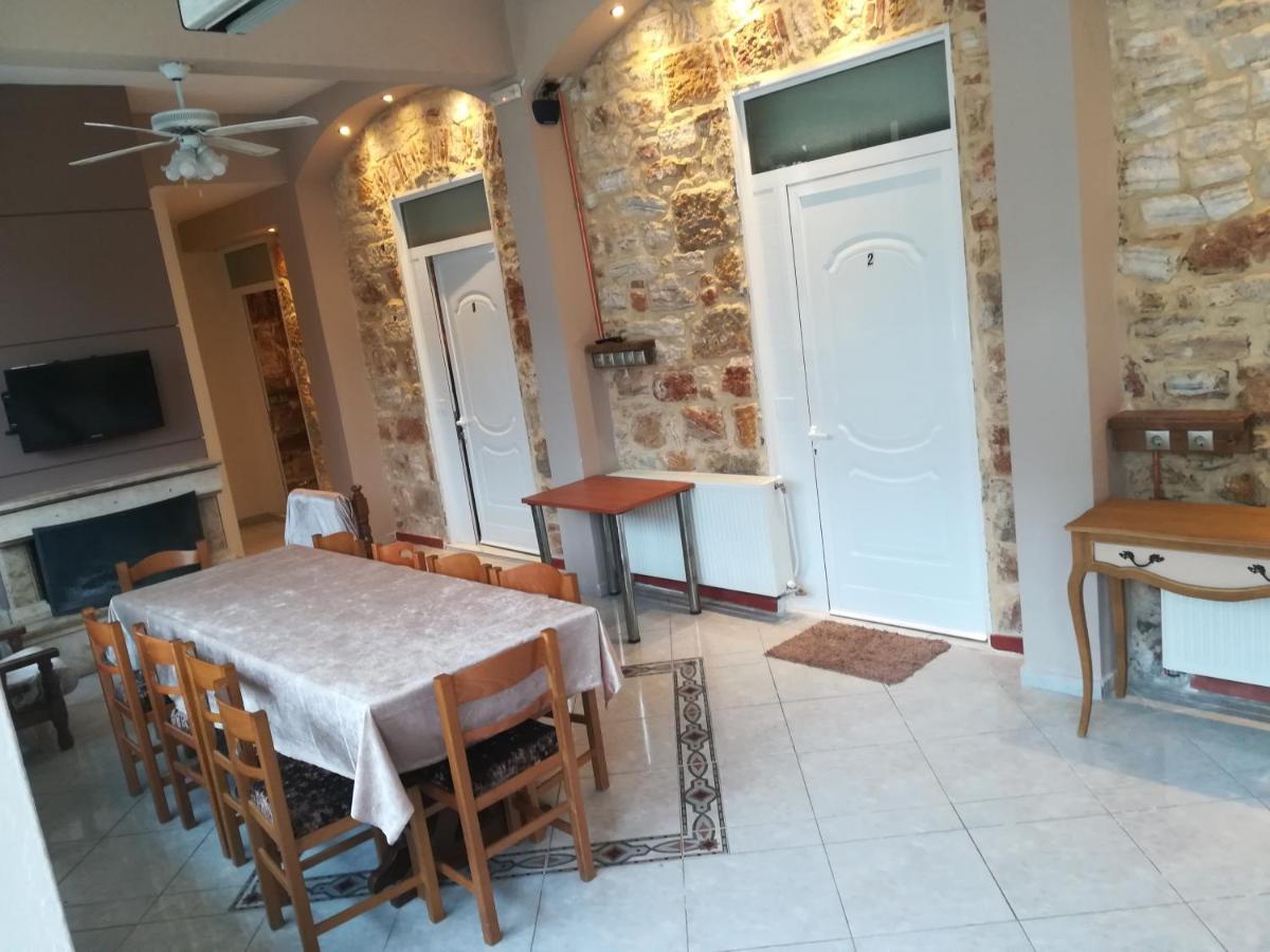 Skourtaniotis 2* Loutra Edipsou (Evia)