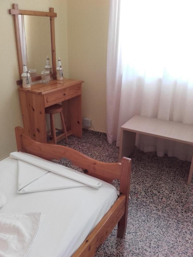 Inn Apostolis