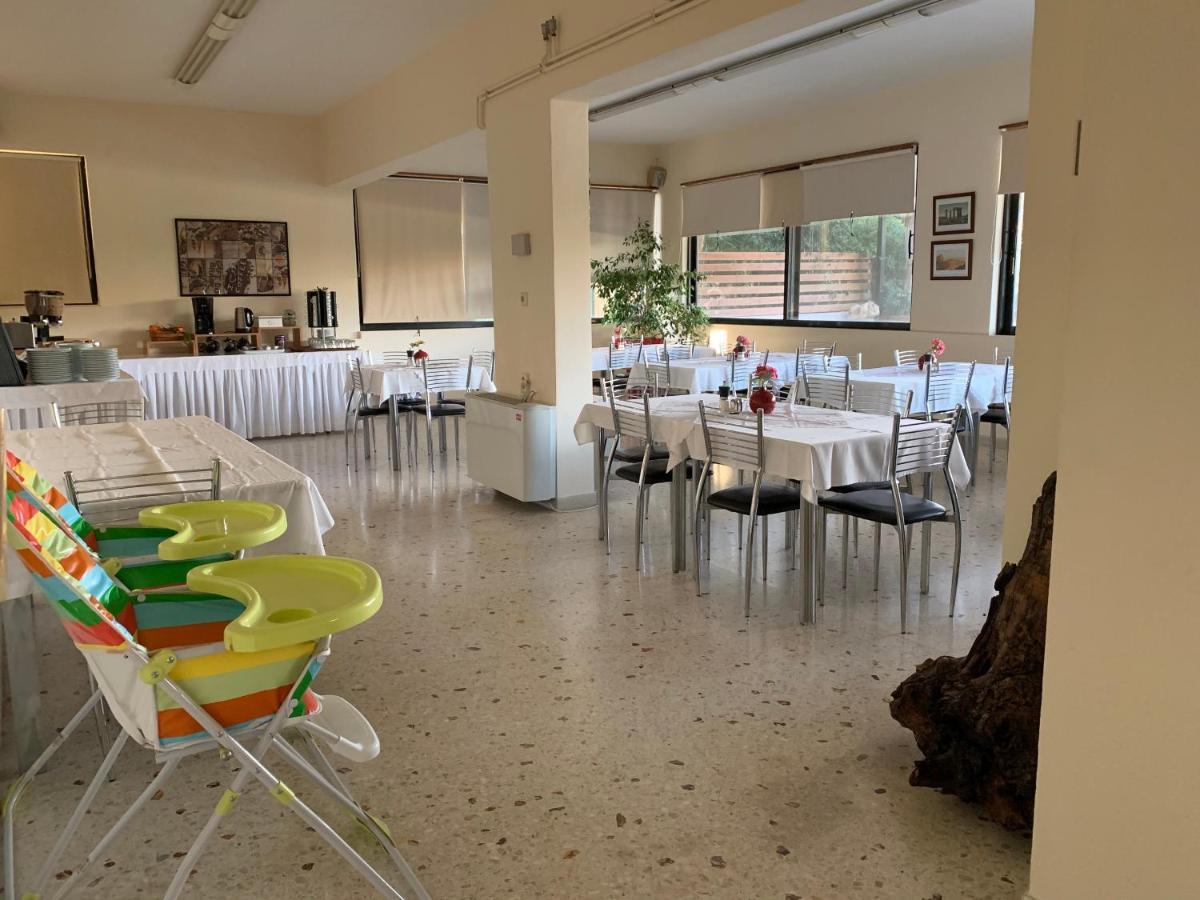 Jo Marinis Hotel