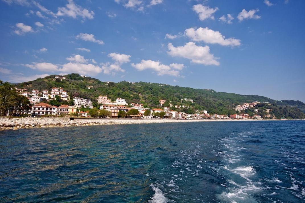 Zefiros Hotel 2*
