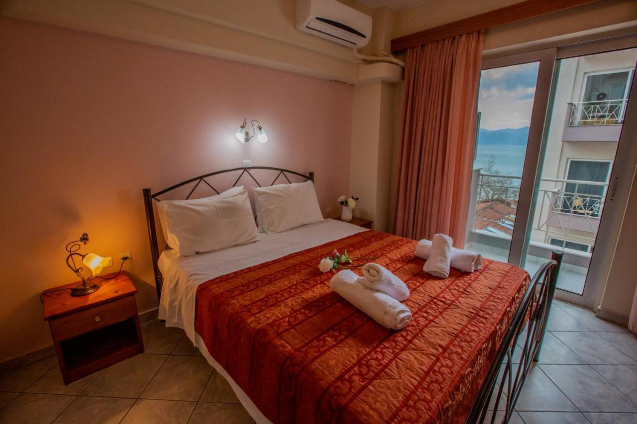Chrisi Akti Guest house