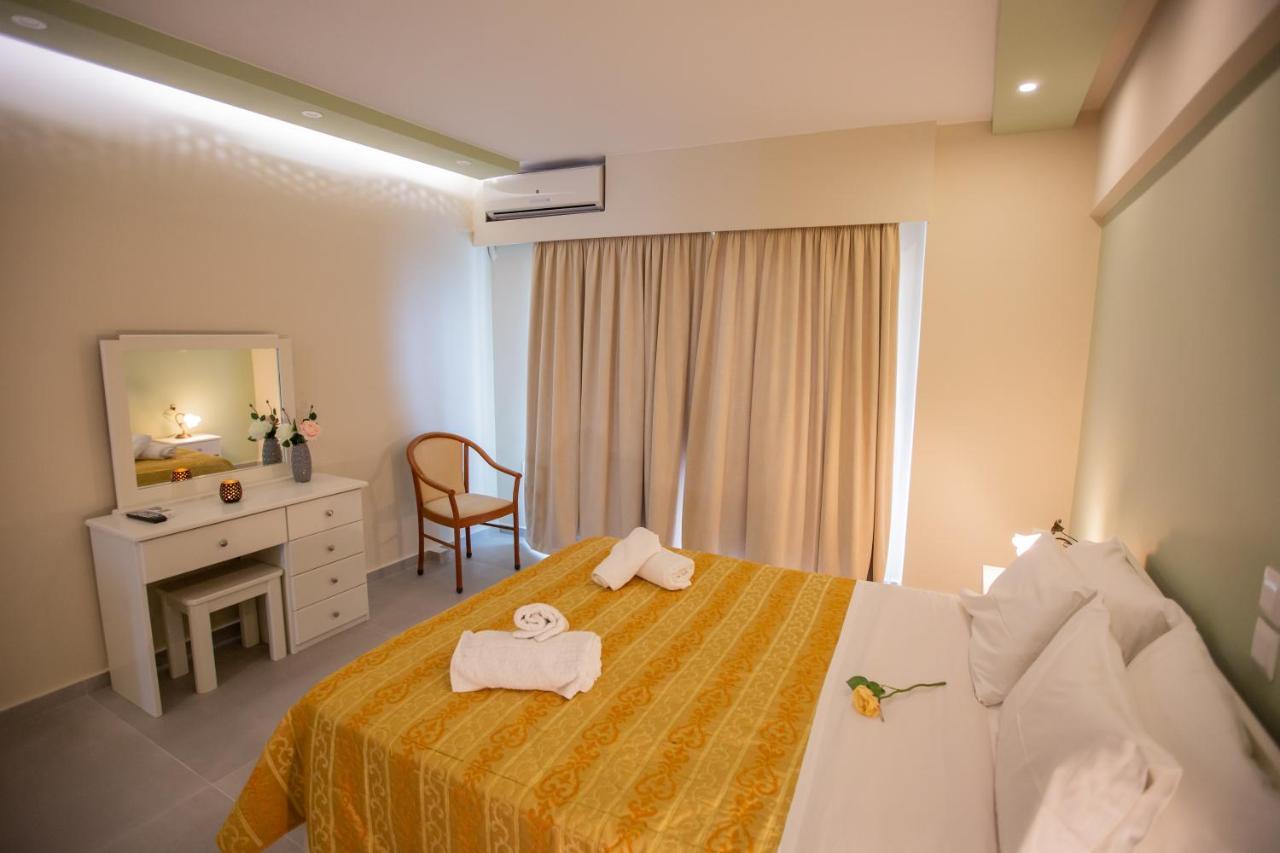 Chrisi Akti Guest house