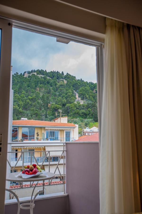 Chrisi Akti Nafpaktos
