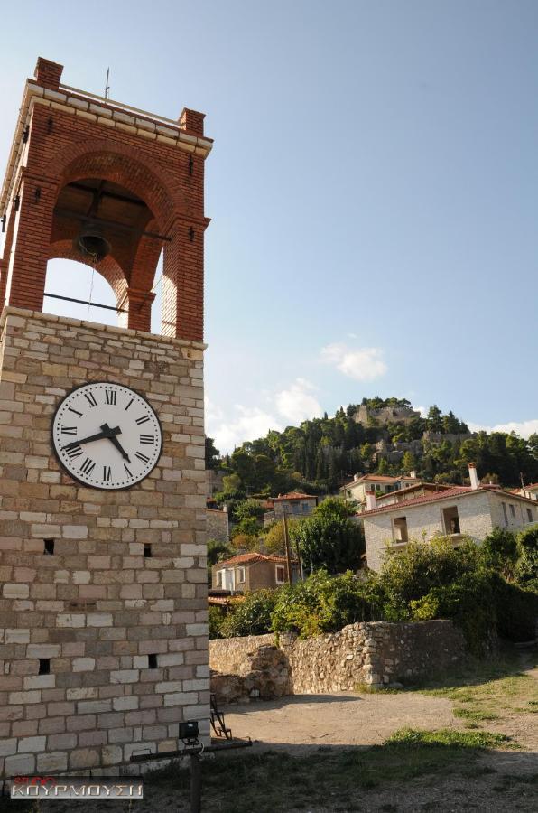 Chrisi Akti Guest house