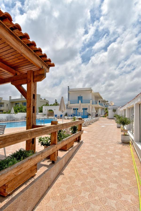 Aparthotel Kasapakis & 3*