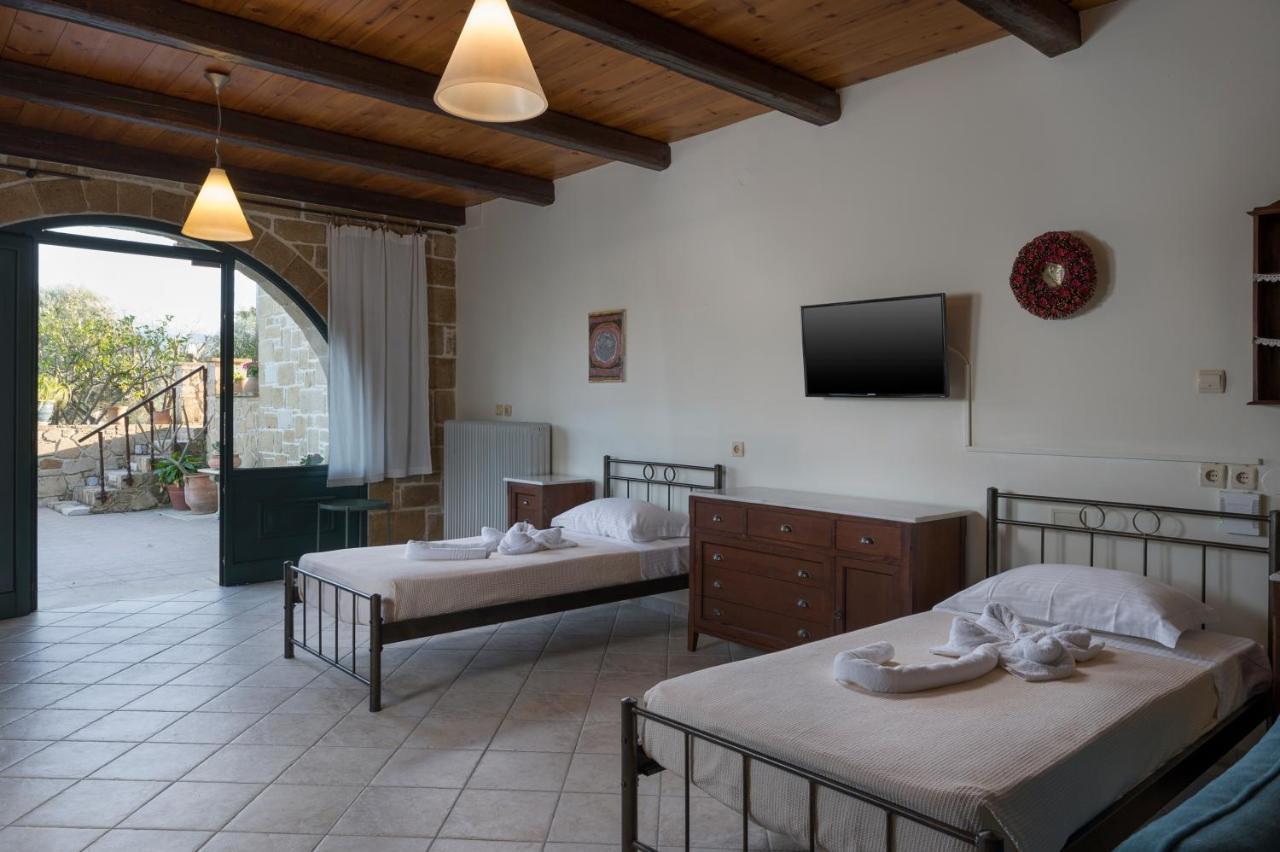 Athina Traditional Villa By Be On Holidays Stalos