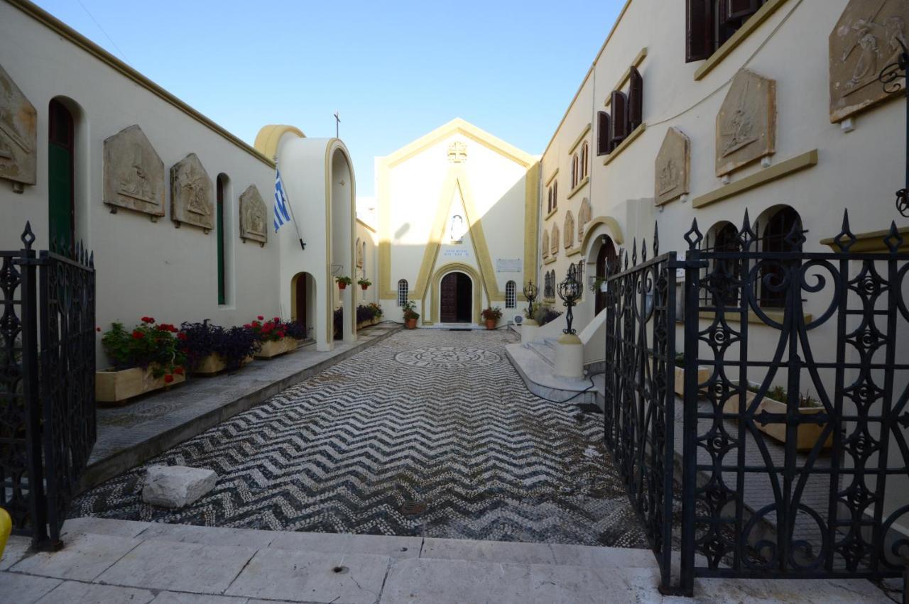 Africa 2* Rhodes City