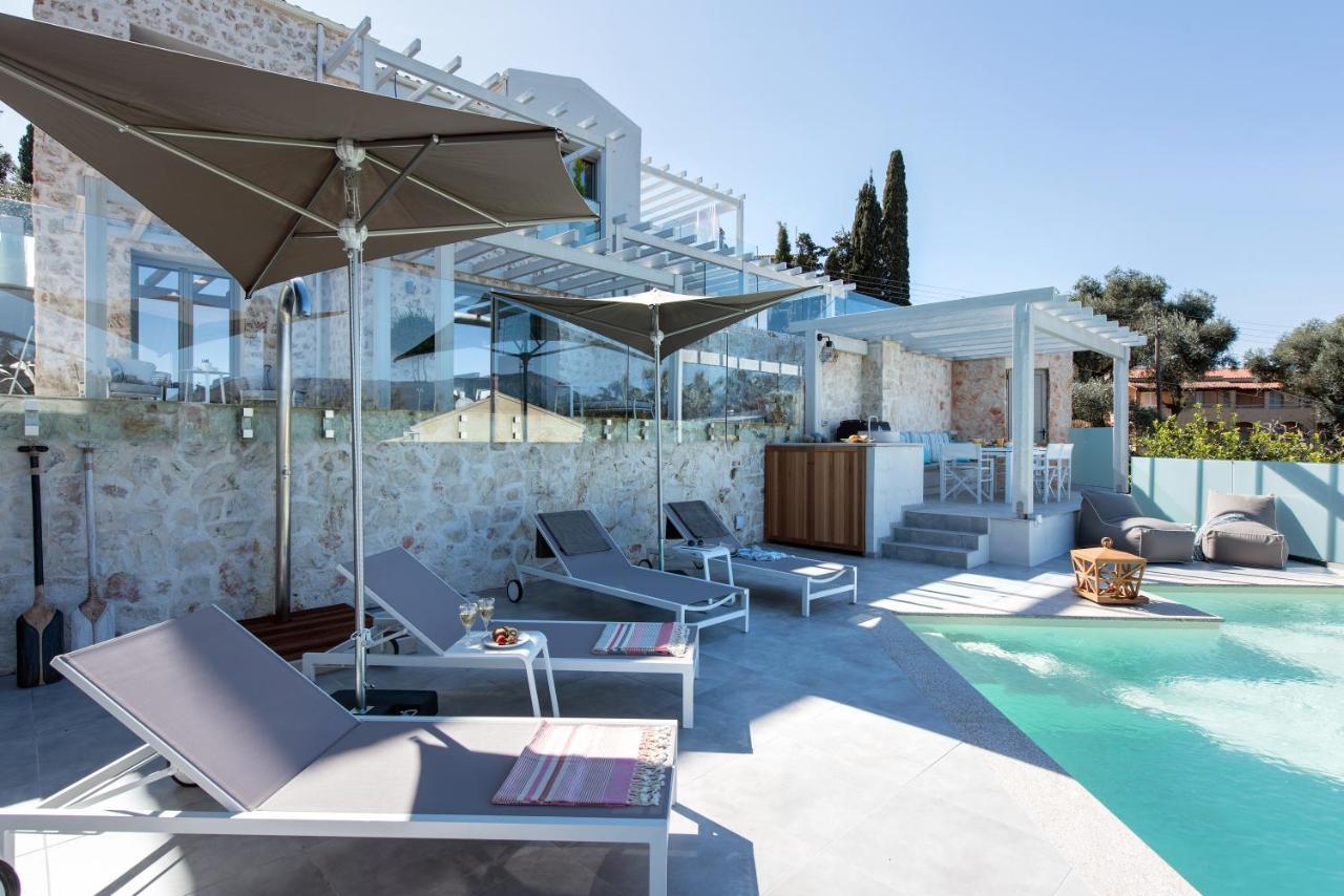 Villa Costele With Private Sandy