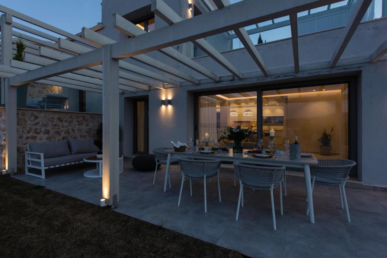 Costele With Private Sandy Villa