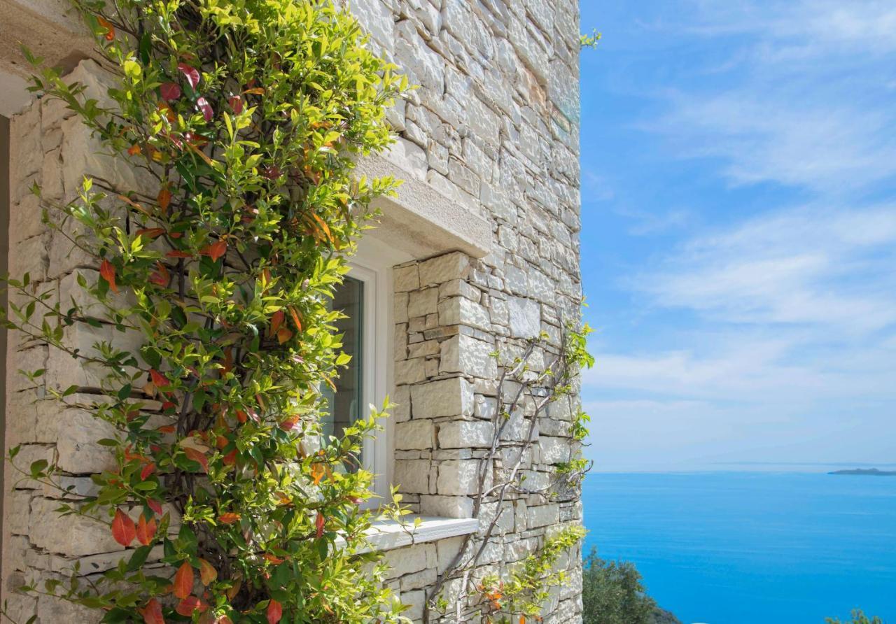 Paleopetres Blanche - Private Pool - Sea Views - Nissaki - North East Coast - Villa Nisaki (Corfu)
