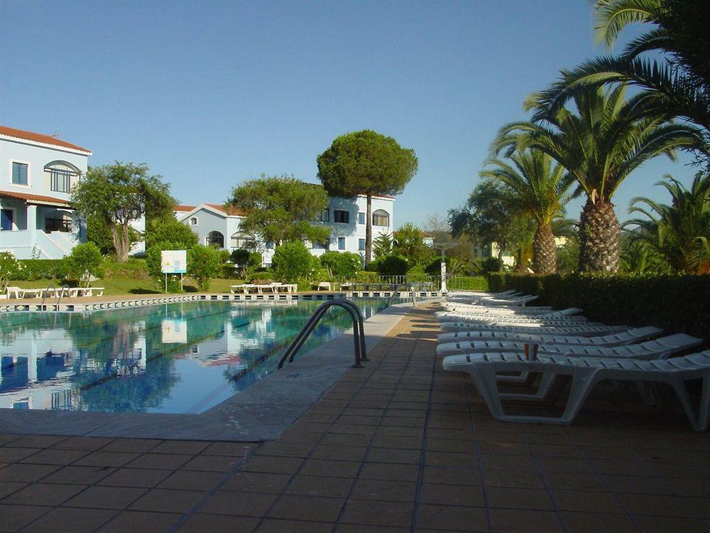 Aparthotel Govino Bay 3*