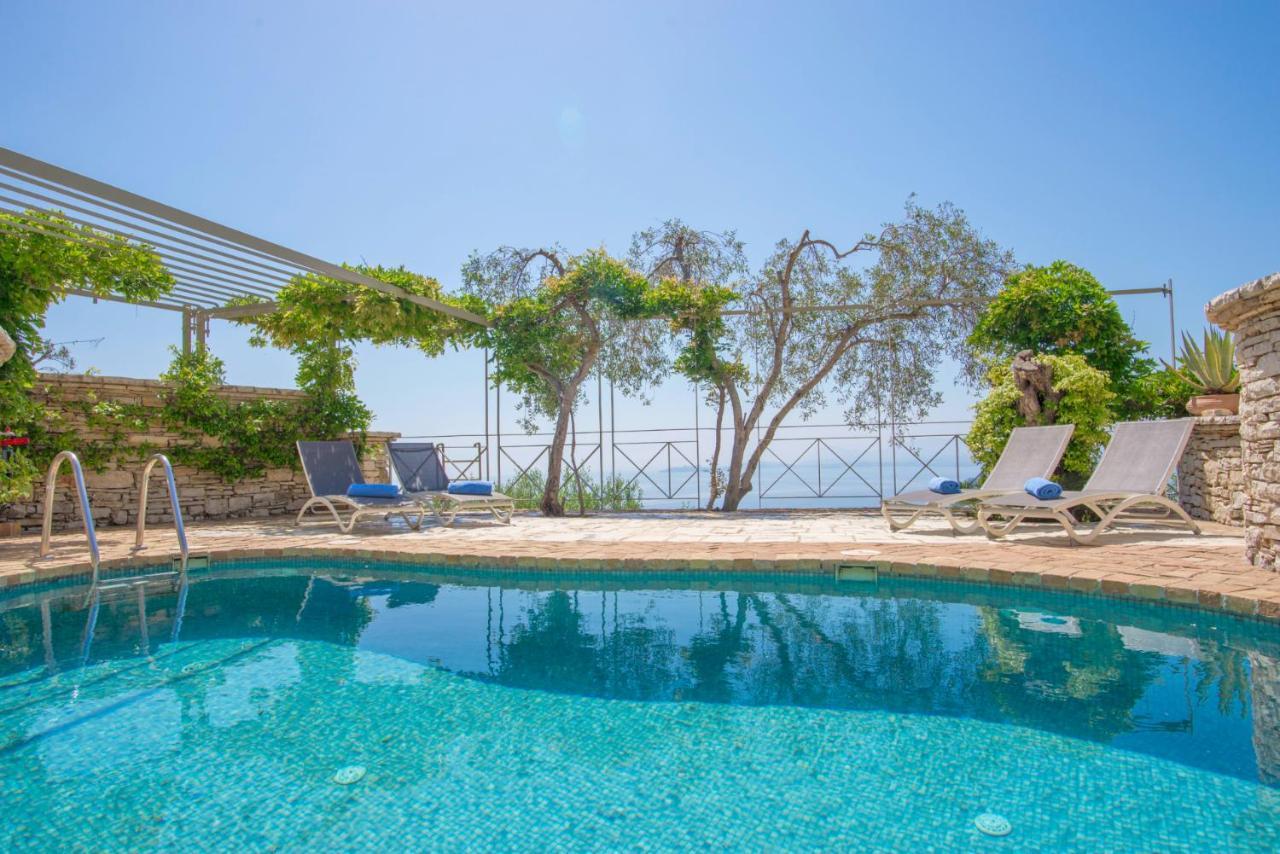 Villa Paleopetres Blanche - Private Pool - Sea Views - Nissaki - North East Coast - *