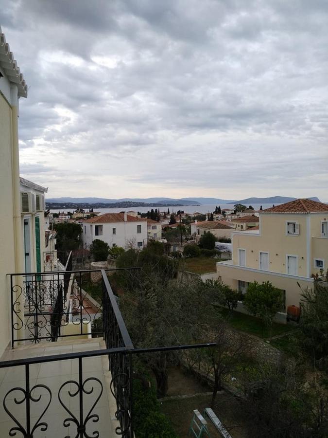 Bay'S Spetses Town