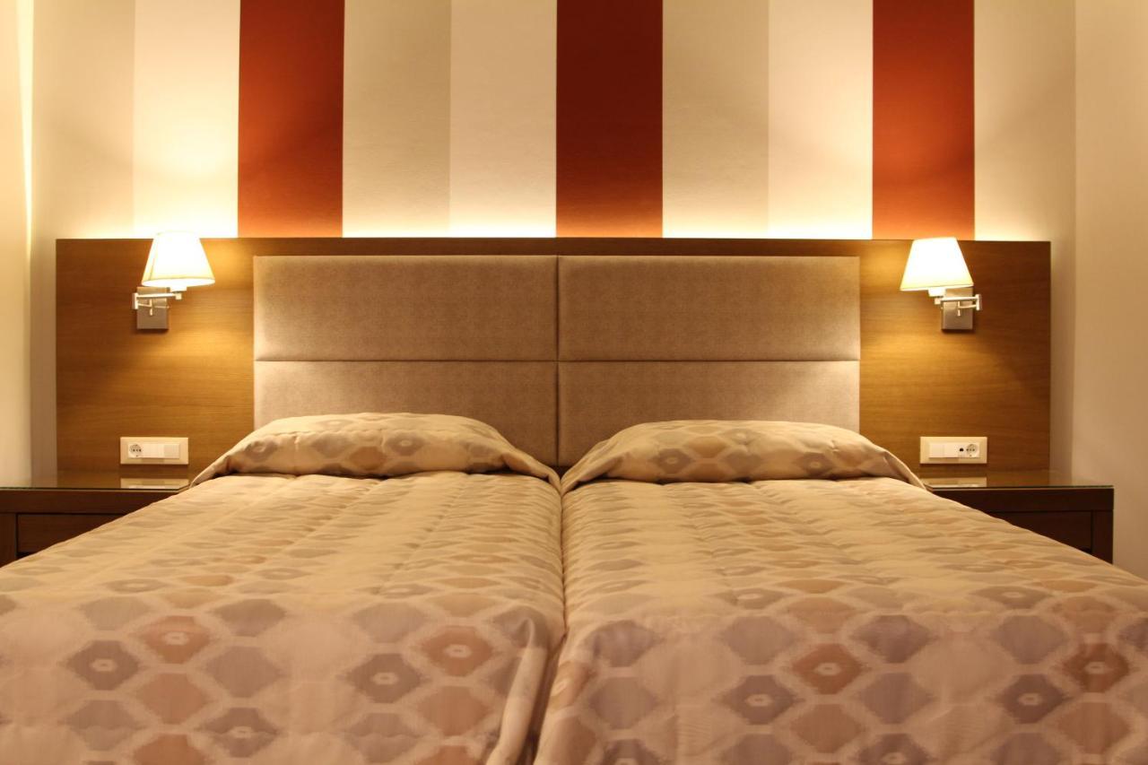 Hotel Achilles 3*