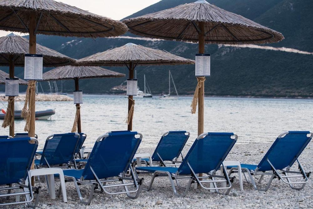 Akroyiali 2* Vasiliki (Lefkada)