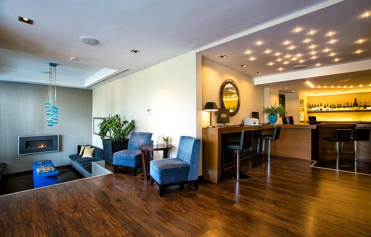Hotel The Gate 4*